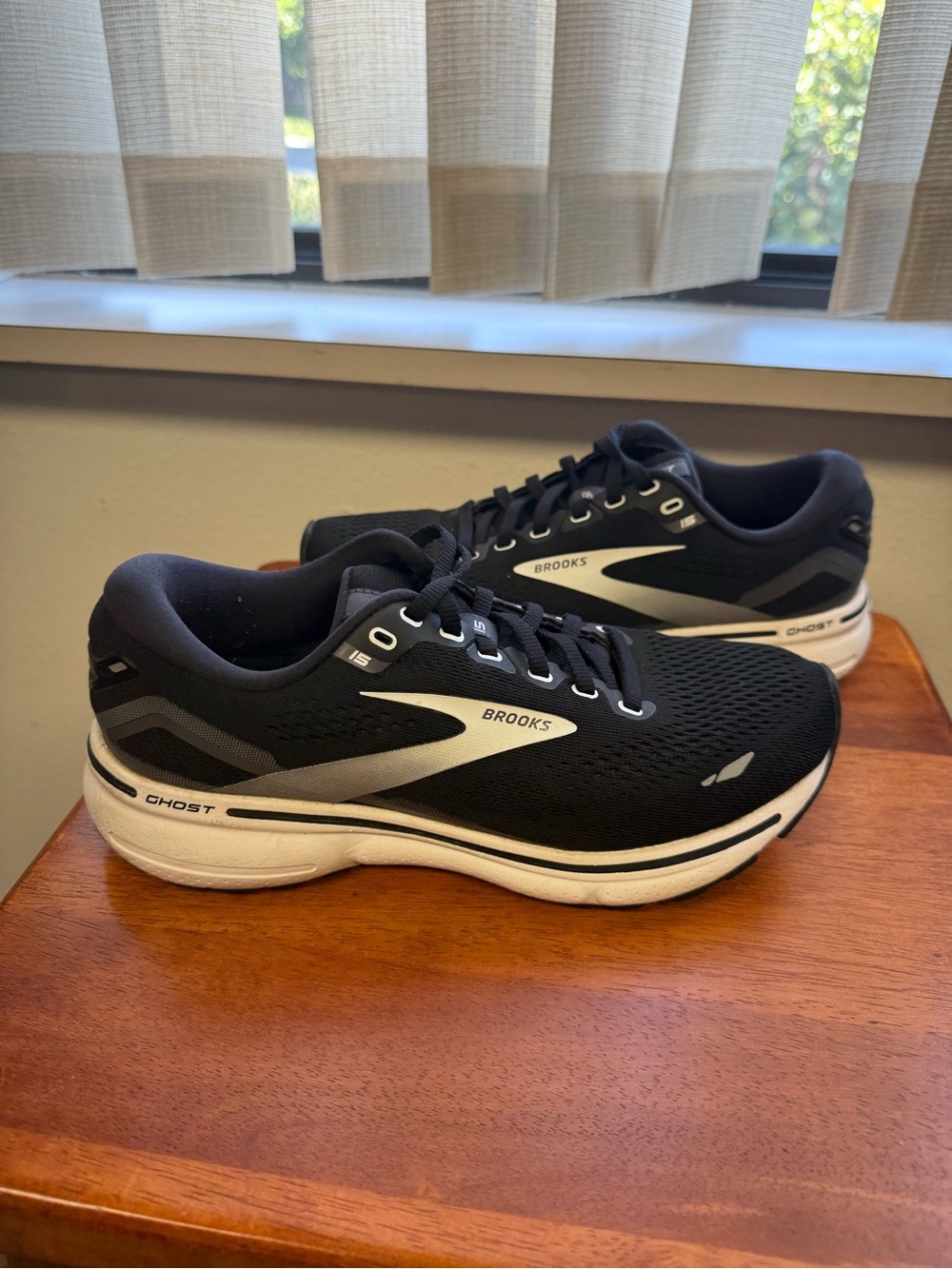 Women’s Brooks Ghost 15 (size 7)